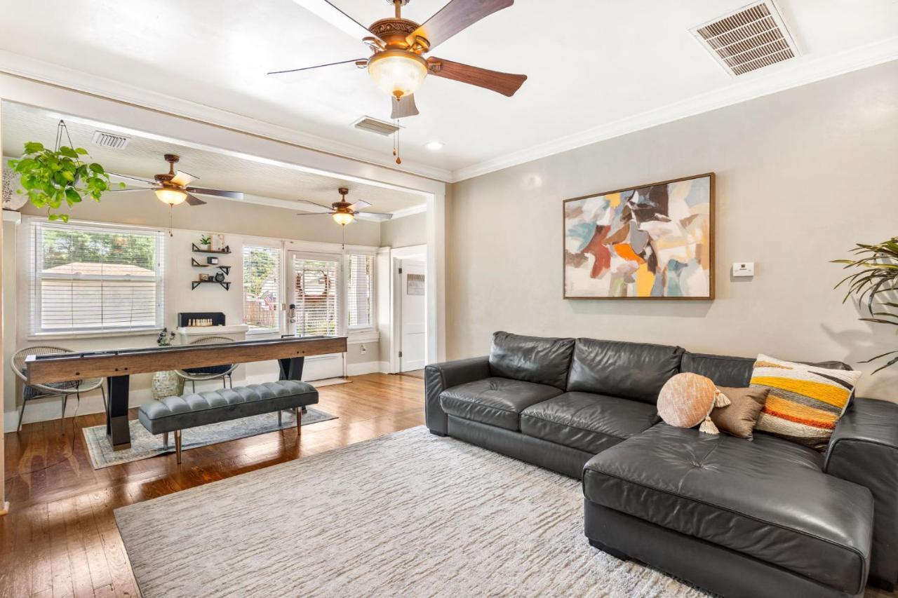Four Different Options At One Great Location-- 1 - Spacious 3 Bed 2 Bath House Or 2- 2Nd Floor 2 Bed 1 Bath Guesthouse Or 3- 1St Floor Studio Or 3- A Tiny Home Rv Tampa Eksteriør billede